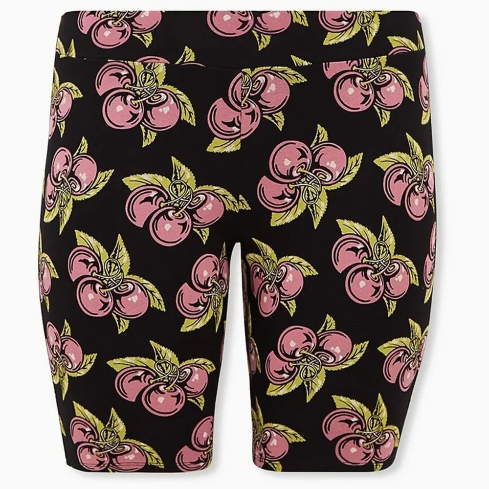 Betsey Johnson x Torrid black cherry bike shorts sz 5x 6x - Picture 2 of 3